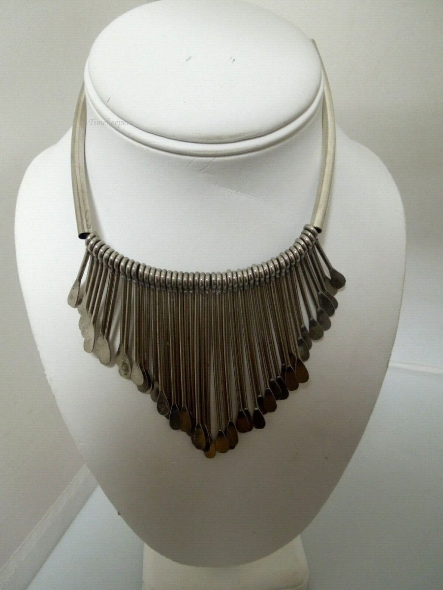 r707 Native American Sterling Silver Graduated Spike Necklace