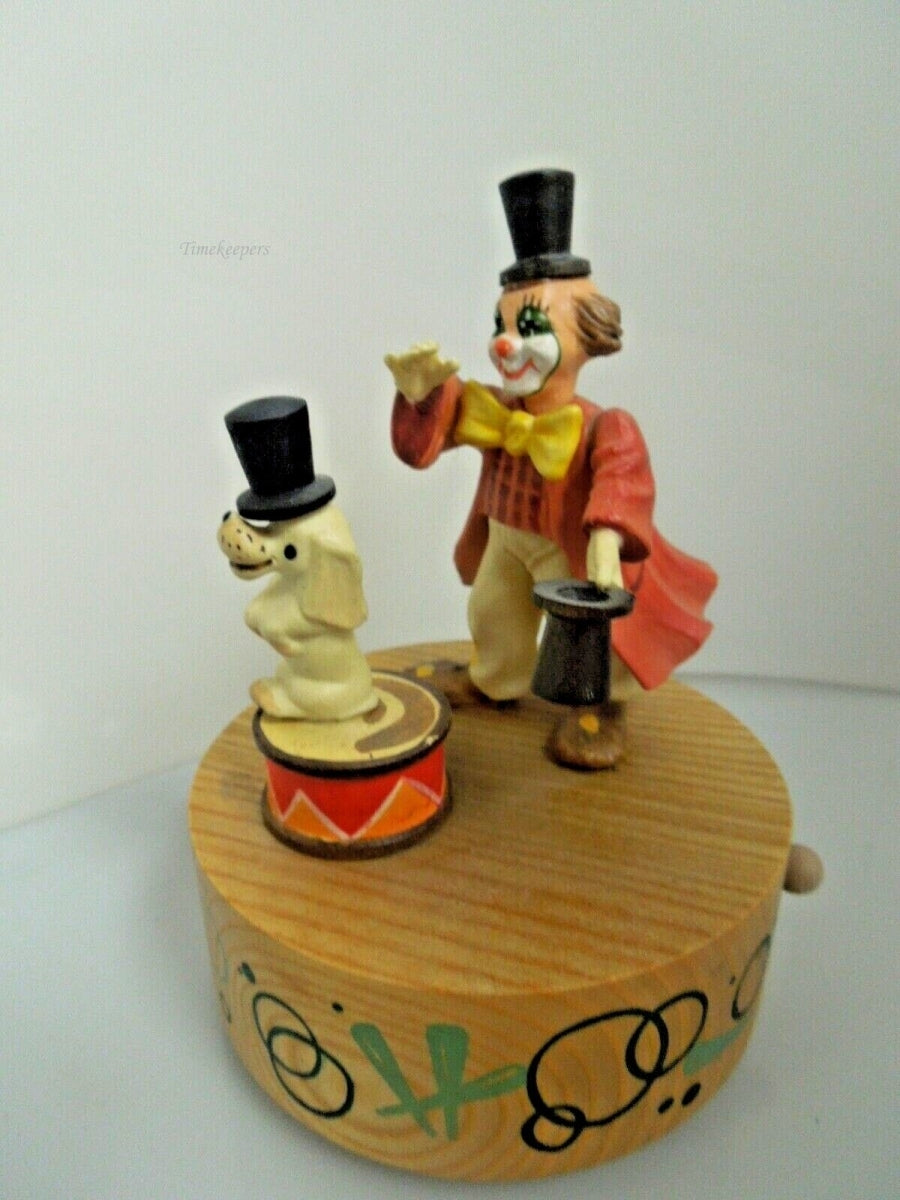 s024 Vintage 1970's Anri Music Box Italy Candyman Clown Magician with Circus Puppy  