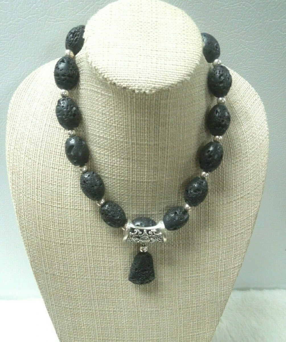 q598 Unique Black Lava Volcano Rock Mexico Sterling Silver Statement Necklace