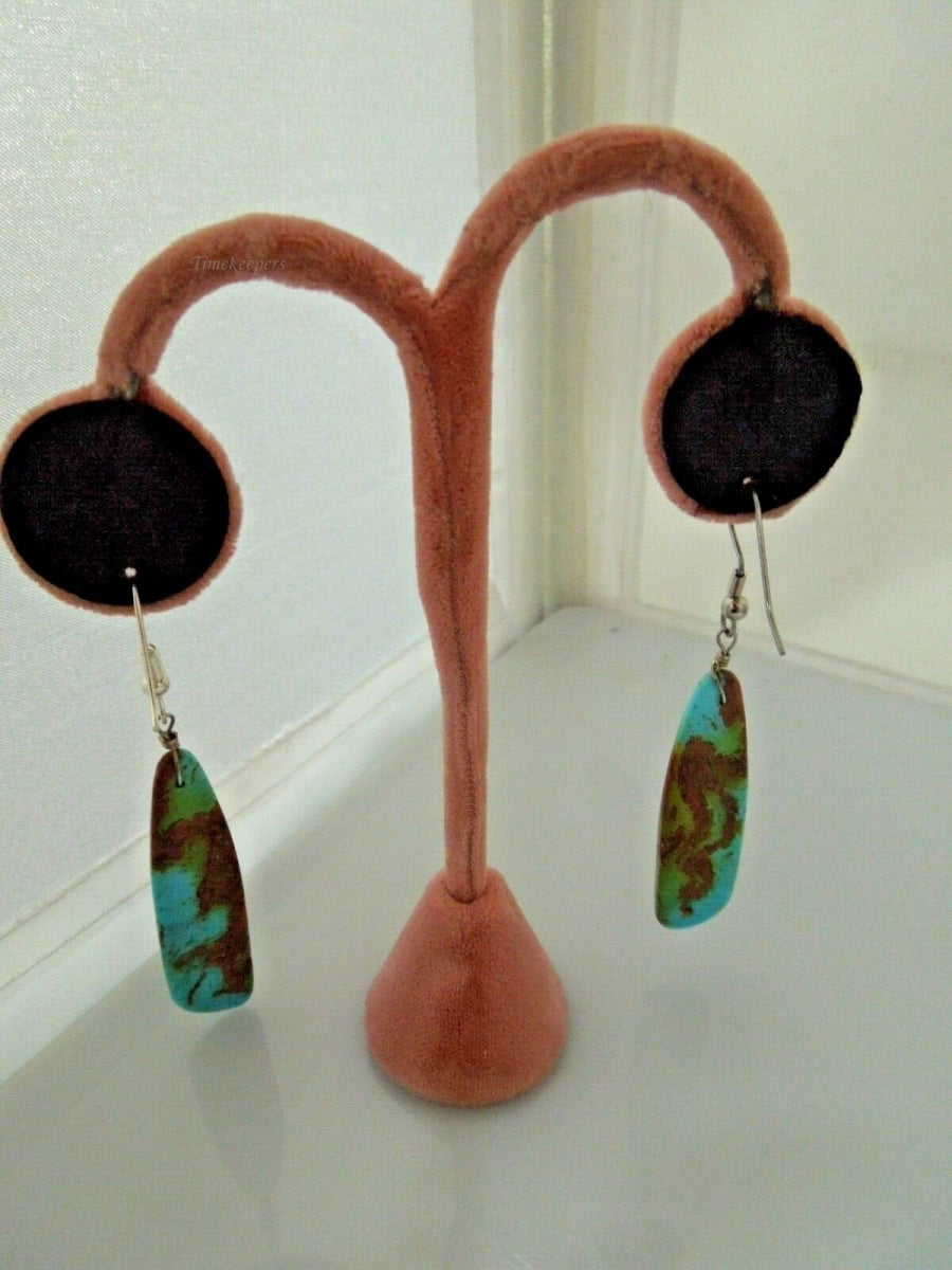 r527 Silver plated Turquoise Dangle And Drop earrings