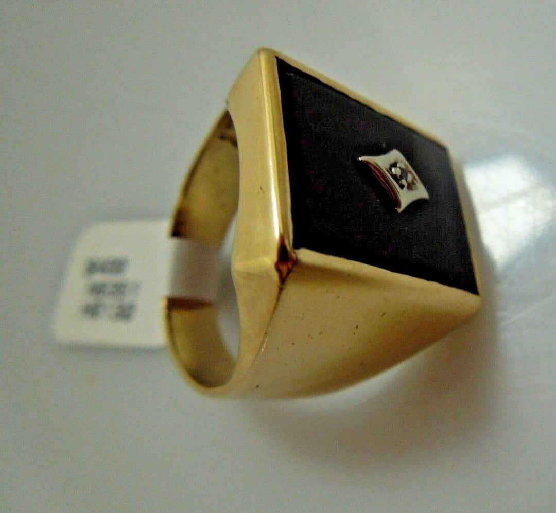 r494 (10kt ) Yellow Gold Men's Onyx Ring Size 9.5(USA) 7.7g