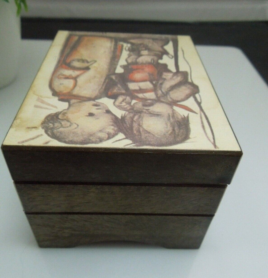 r377 Vintage 1975 Wood Music Box Two Kids Picture Sankyo Movement Made in Hong Kong