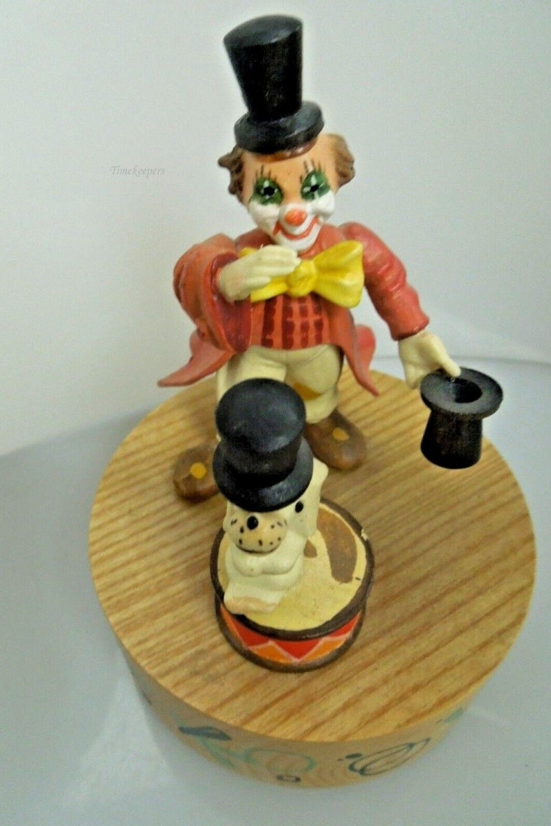 s024 Vintage 1970's Anri Music Box Italy Candyman Clown Magician with Circus Puppy  