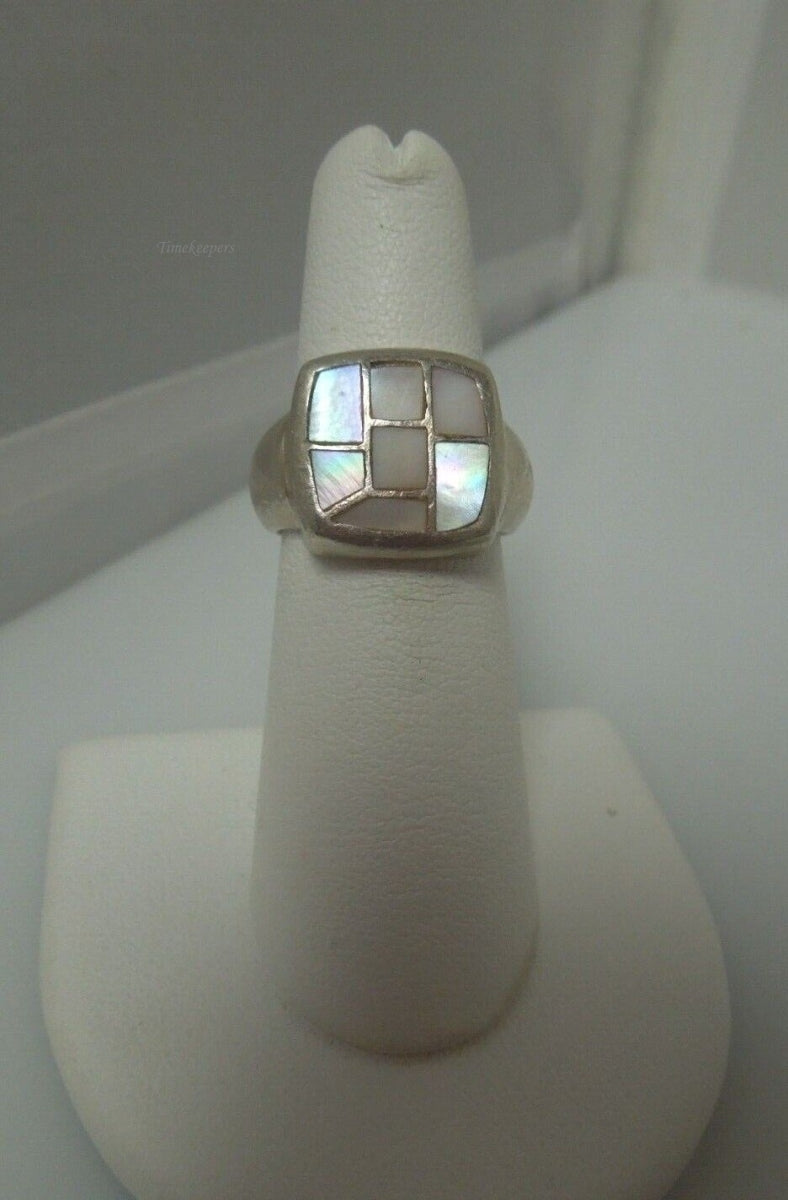 r457 CFJ Sterling Silver Mother of Pearl Ring Size 6(USA) Signed