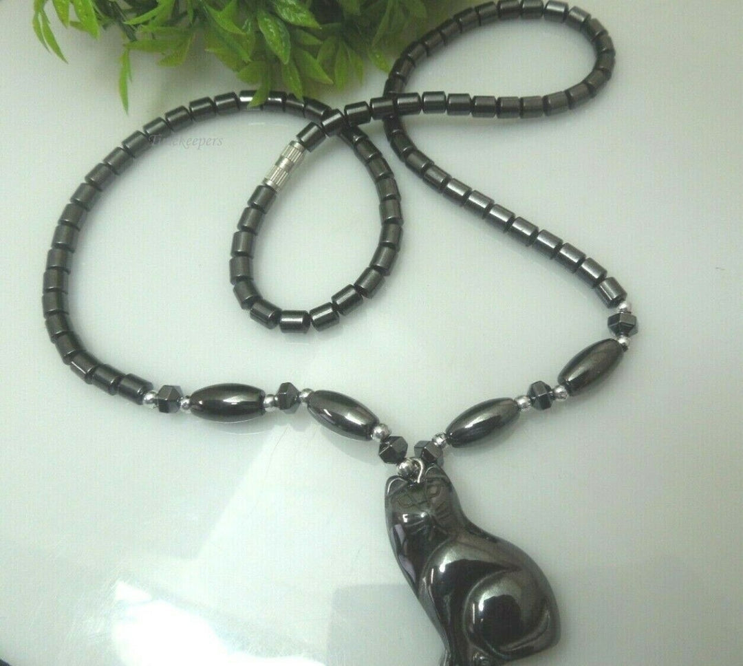 q777 Hematite Link Necklace with Black Kitty Pendant 18"