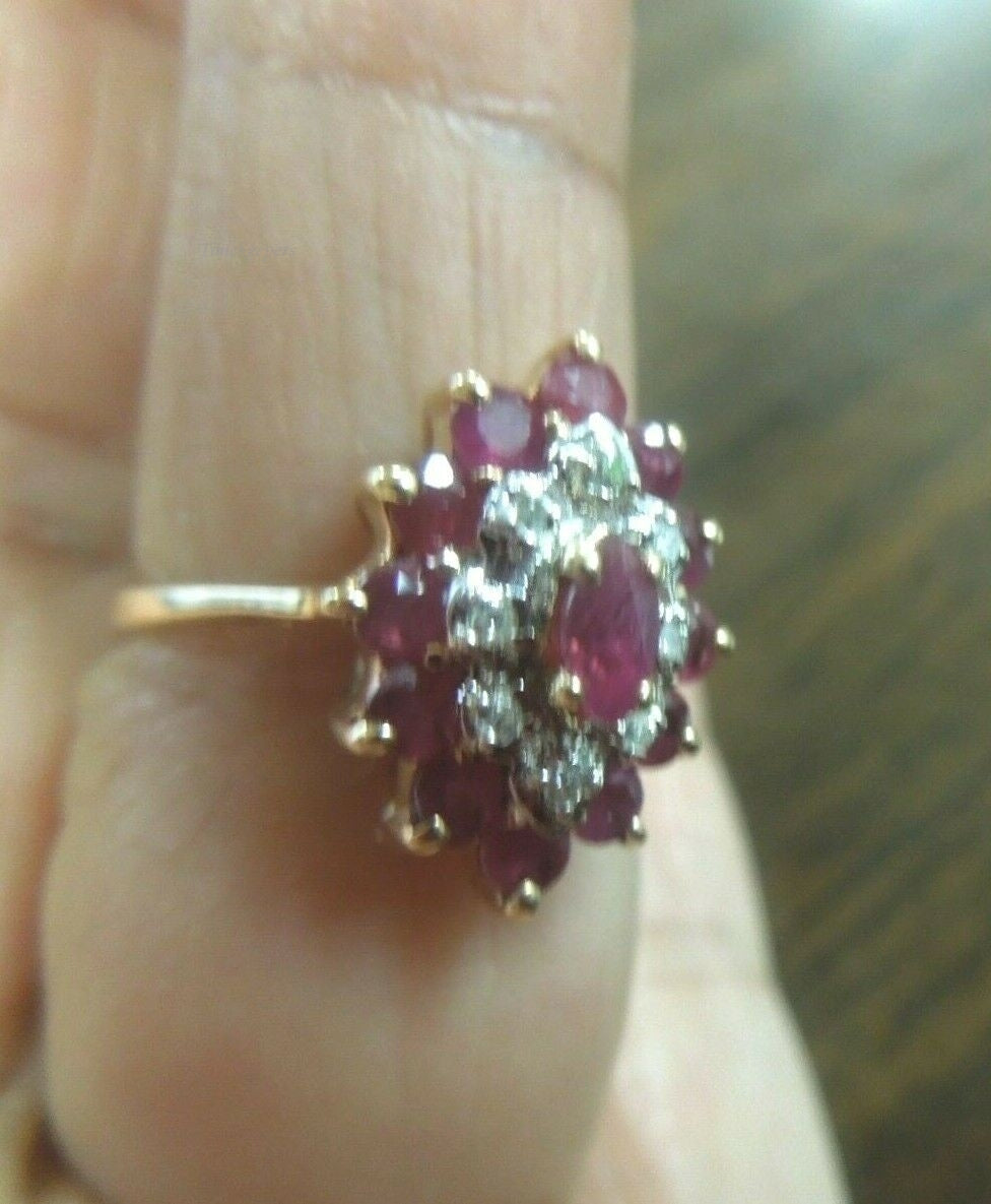 q646 10k Yellow Gold Ruby Diamond .04 cts Ring Size 5(USA)