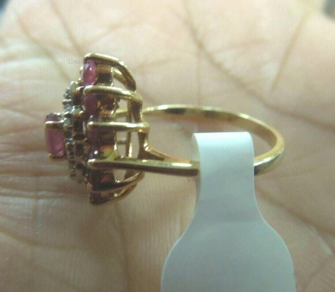 q646 10k Yellow Gold Ruby Diamond .04 cts Ring Size 5(USA)