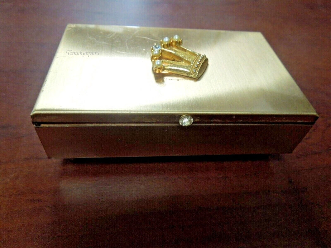 r689 Vintage Rectangular Crown Pill Box /2 Compartments