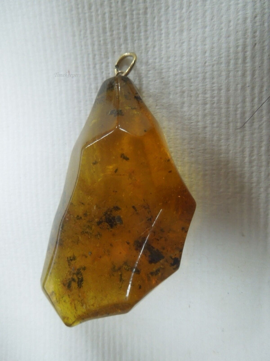 r870 Vintage Amber Pendant Made of Precious healing Baltic Amber