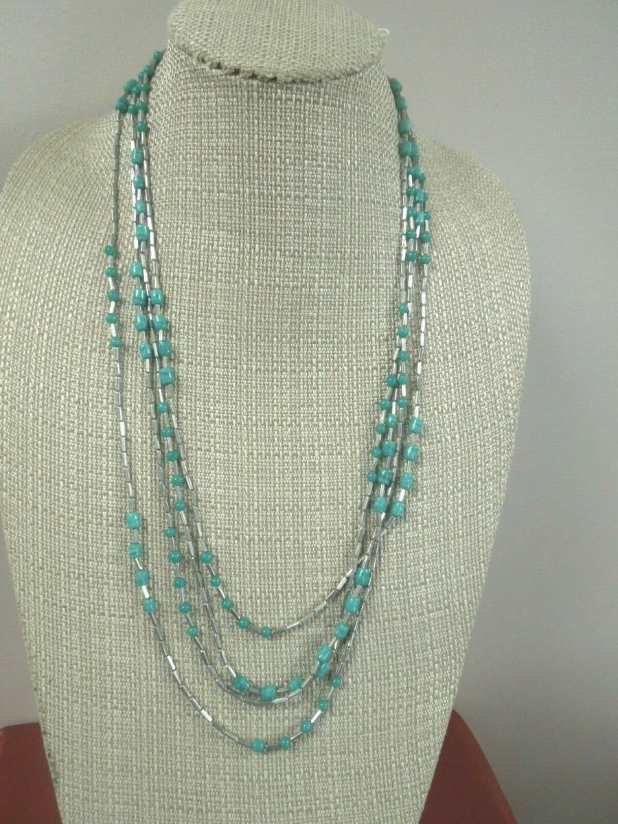 q779 Women  Fashion Long Silver Tone Necklace with Green beads