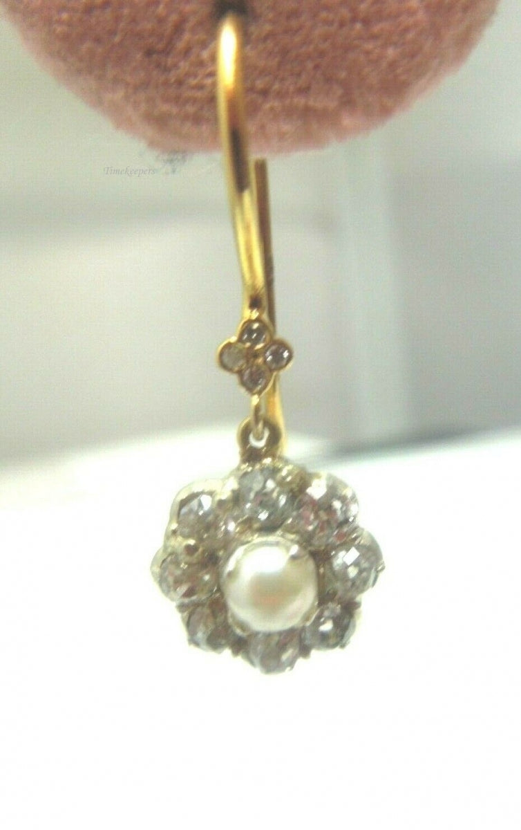 q516 Lovely Pair of 14kt Yellow Gold Pearl Diamond 0.39cts Dangle Earrings