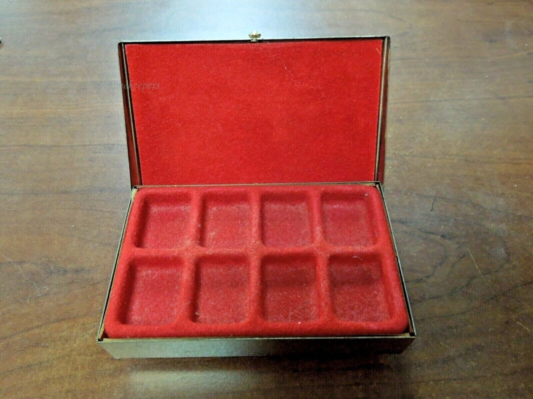 r689 Vintage Rectangular Crown Pill Box /2 Compartments