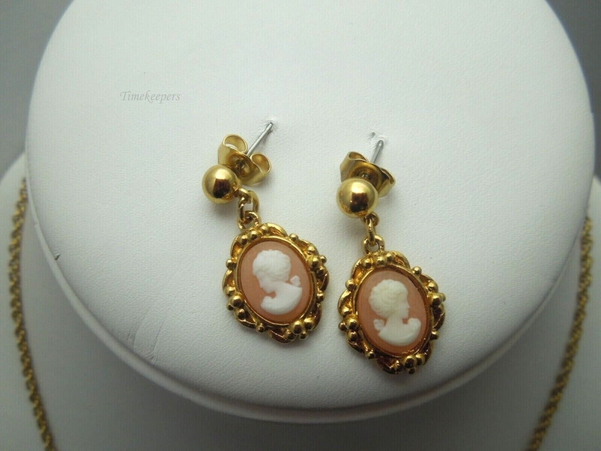 Amazing Detailed Ornate Cameo Earrings, Pendant & shops Necklace Set Gold Plated