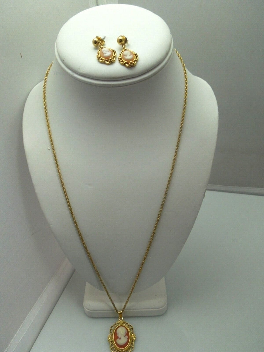 r359 Vintage Gold plated Cameo Pendant with Chain Necklace and Earrings Set