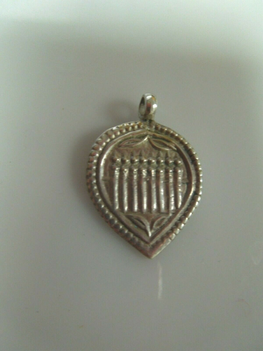 q978 Vintage Antique Silver Tone Pendant Rare