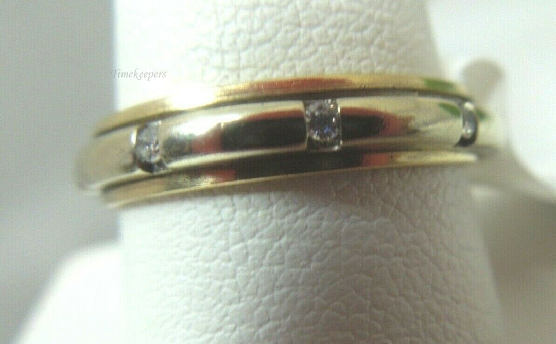 q607 9kt Yellow Gold Diamond .10 cts Ring Size 9.5 (USA)