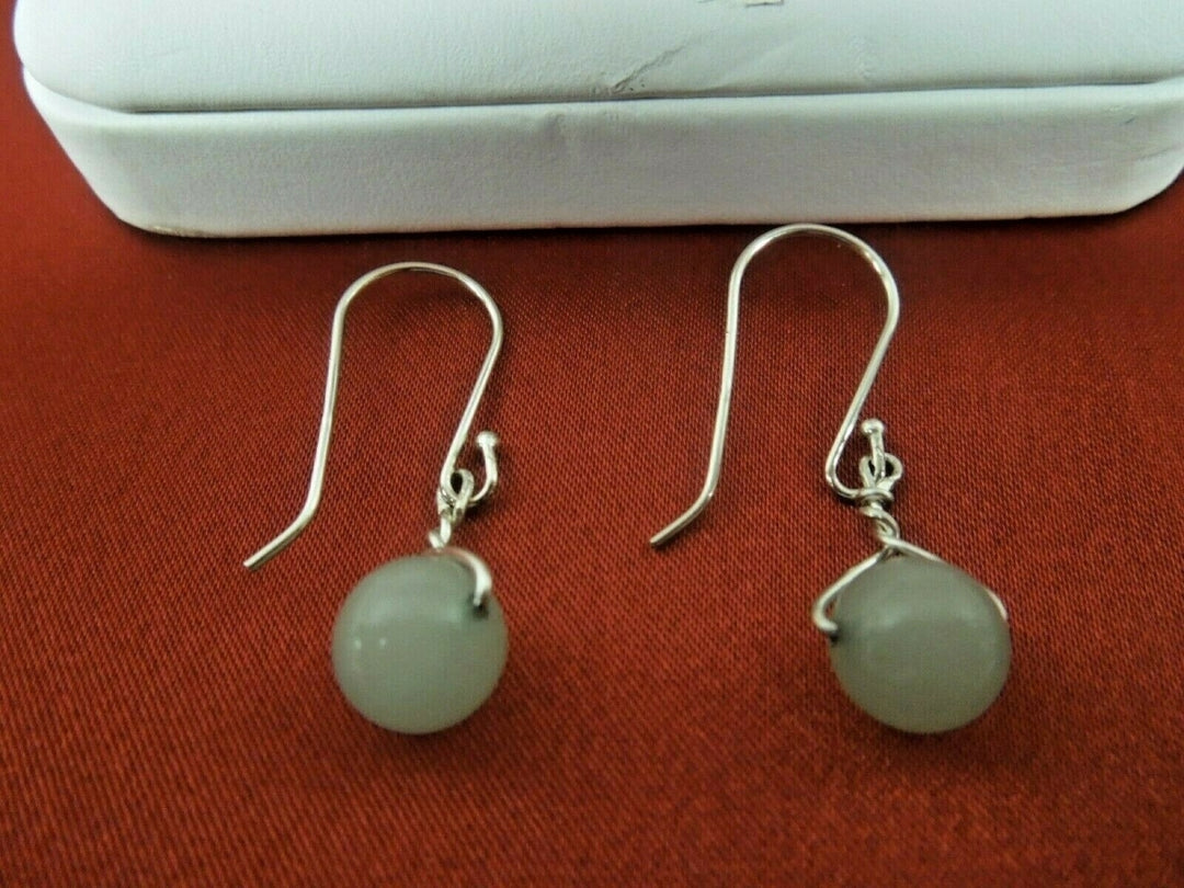 q783 Beautiful Sterling Silver Necklace with Aventurine Gemstone Pendant and Dangle Earrings Signed