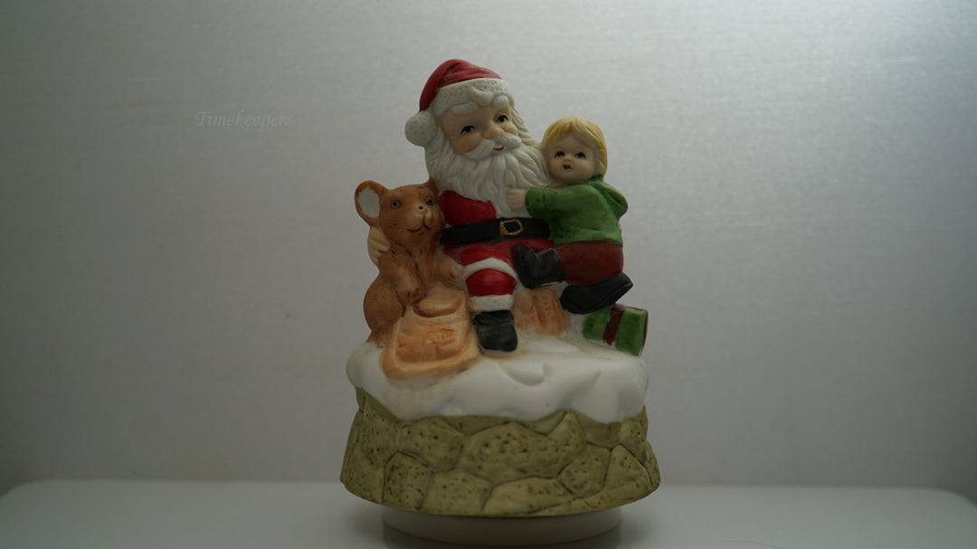 K157 Santa Clause Music Box