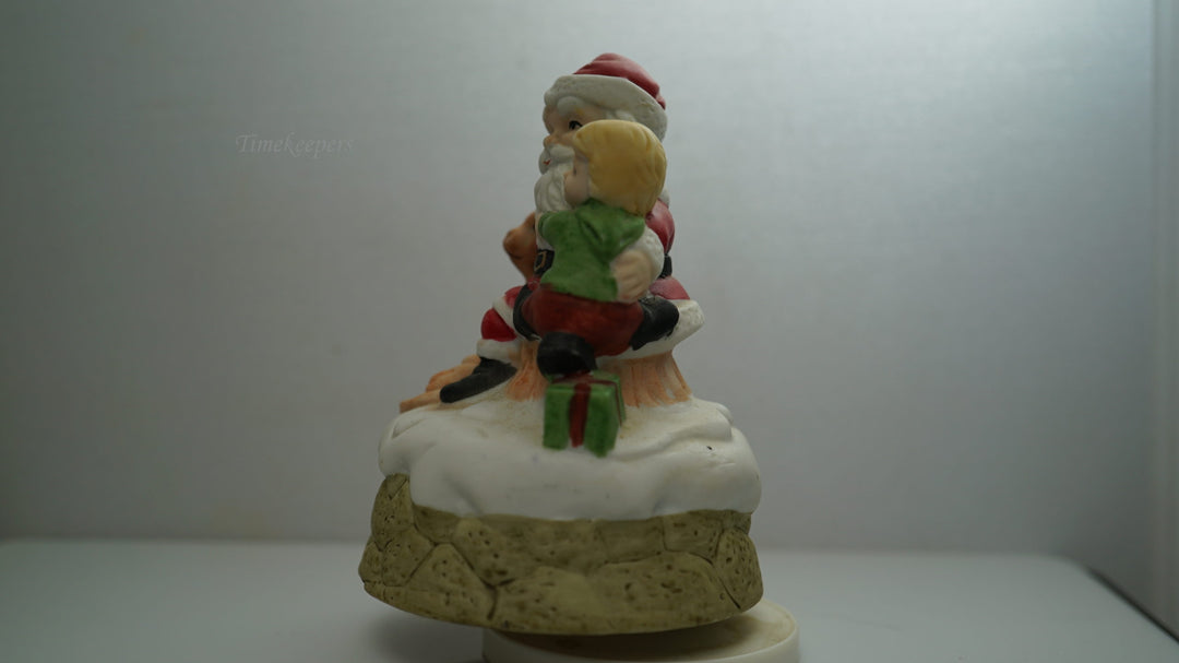 K157 Santa Clause Music Box