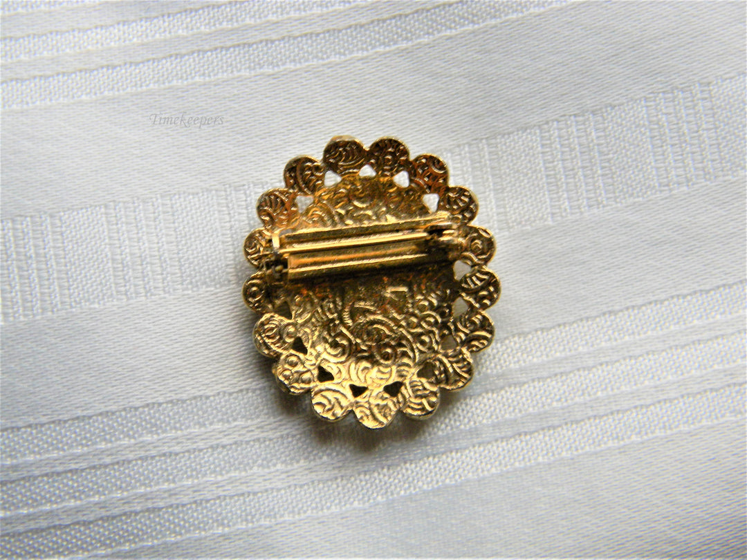 j551 Beautiful Retro Gold Tone Cameo Brooch with Faux Pearls