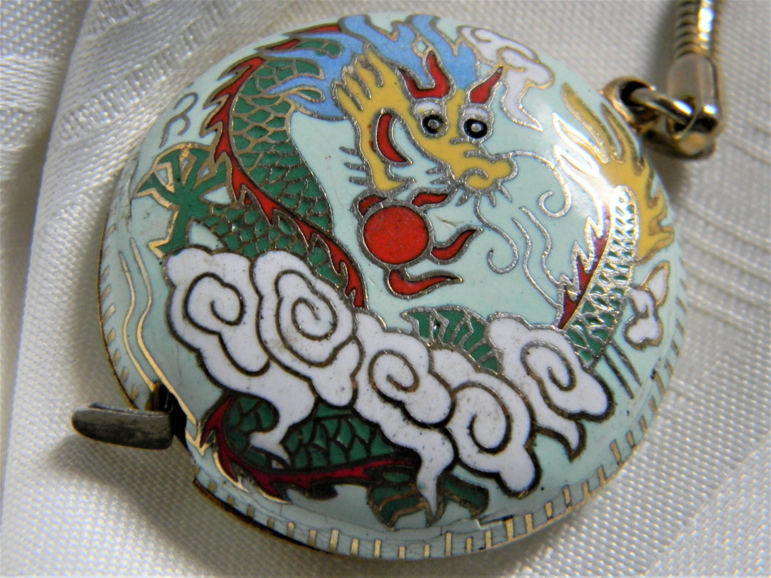 h654 Great Vintage Round Enamel Dragon Tape Measure on Gold Tone Key Chain