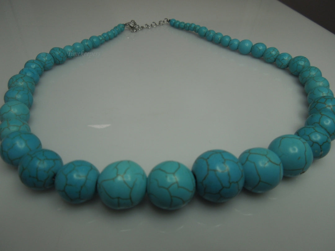 q261 Vintage Dyed Graduated Beaded Necklace 18"