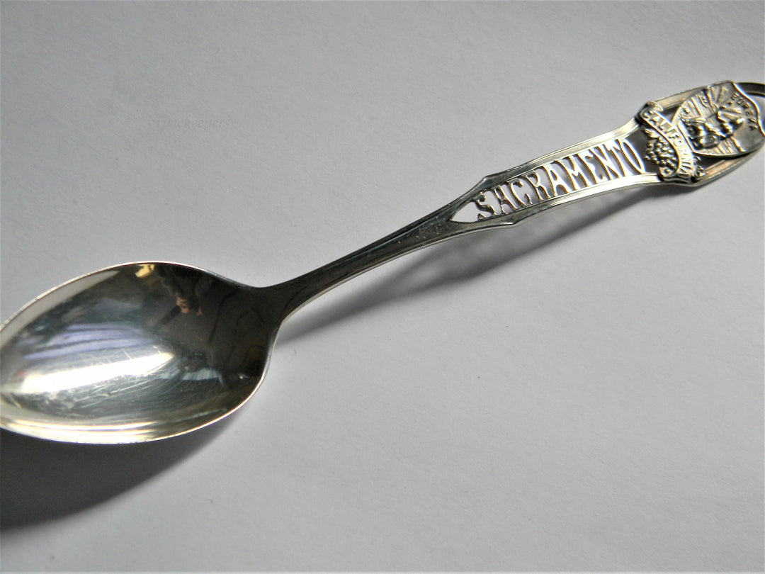 j572 Vintage Collectible Sacramento Souvenir Spoon in Sterling Silver