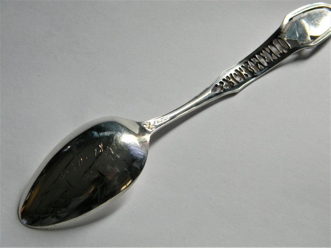 j572 Vintage Collectible Sacramento Souvenir Spoon in Sterling Silver