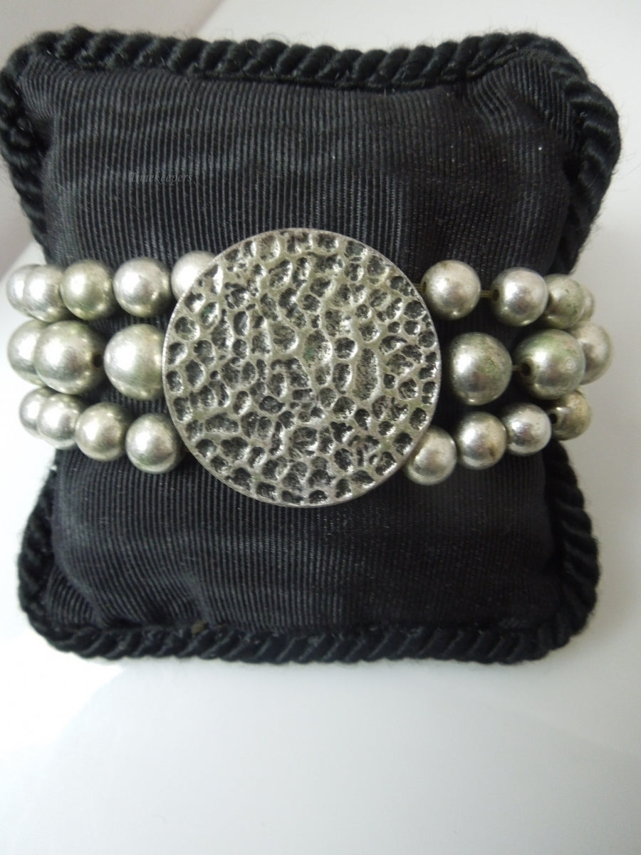 q299 Vintage Silver Tone Beautiful Bracelet Stretchable