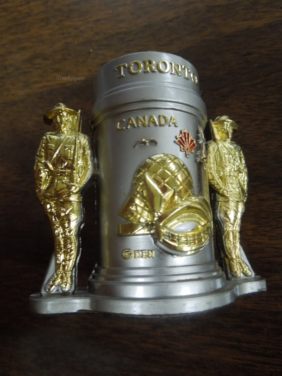 r588 Vintage Canada Souvenir Toothpick holder