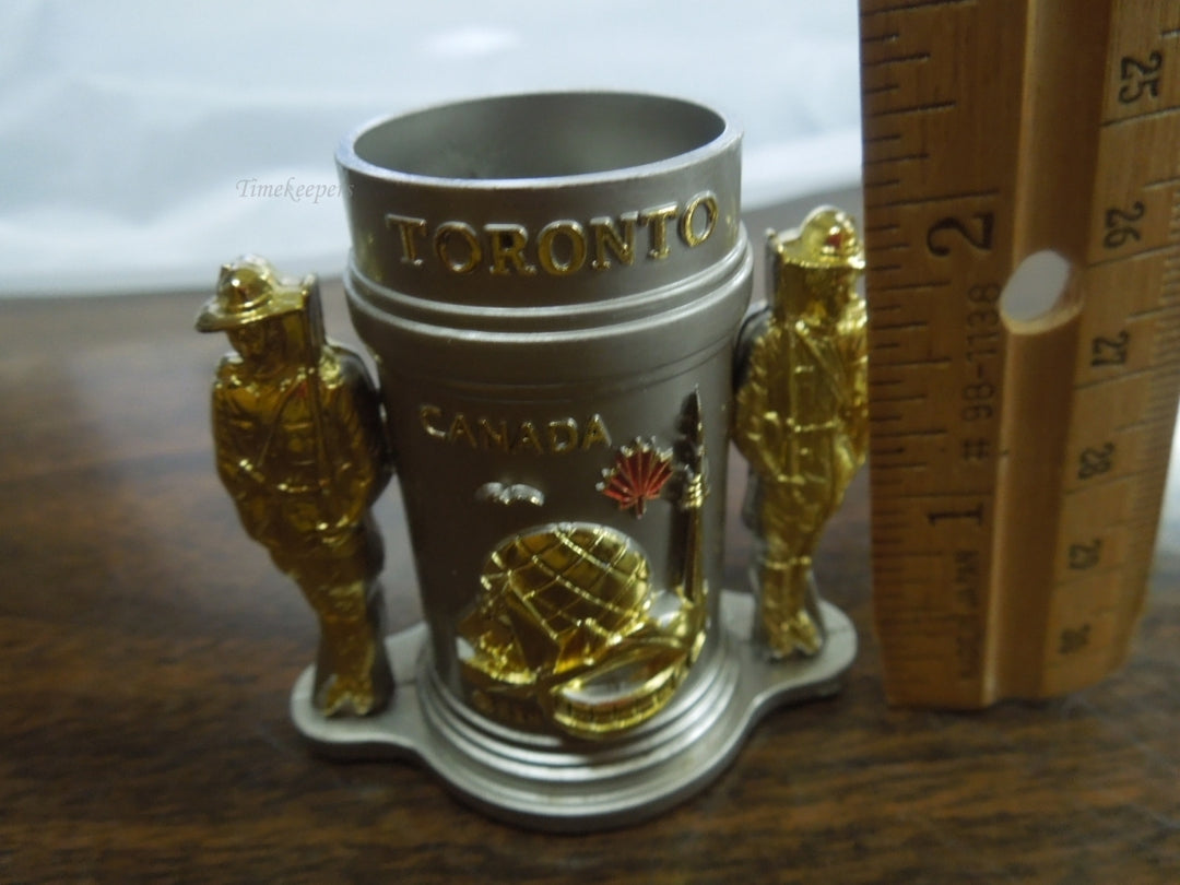 r588 Vintage Canada Souvenir Toothpick holder