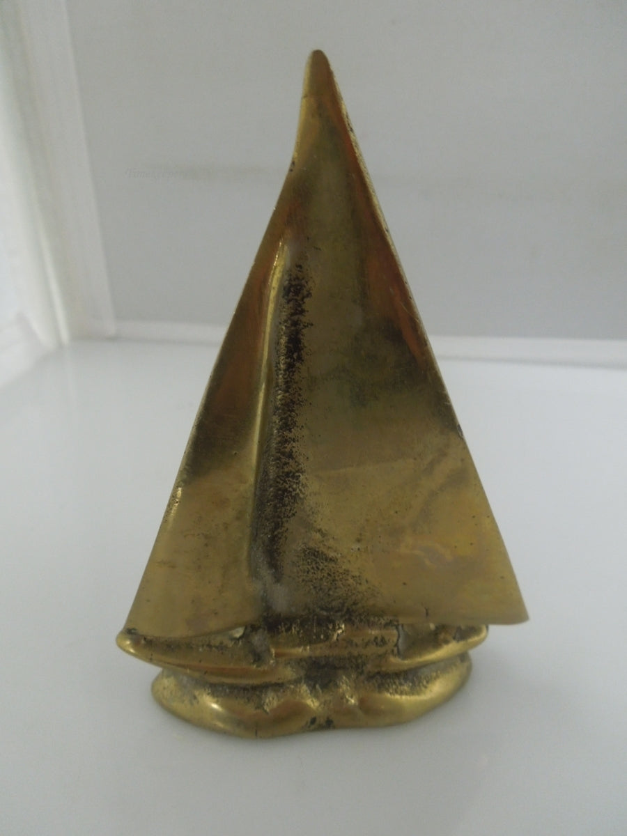 r589 Vintage Small 4.5" Solid brass Nautical Sailboat Paperweight figurine sail boat