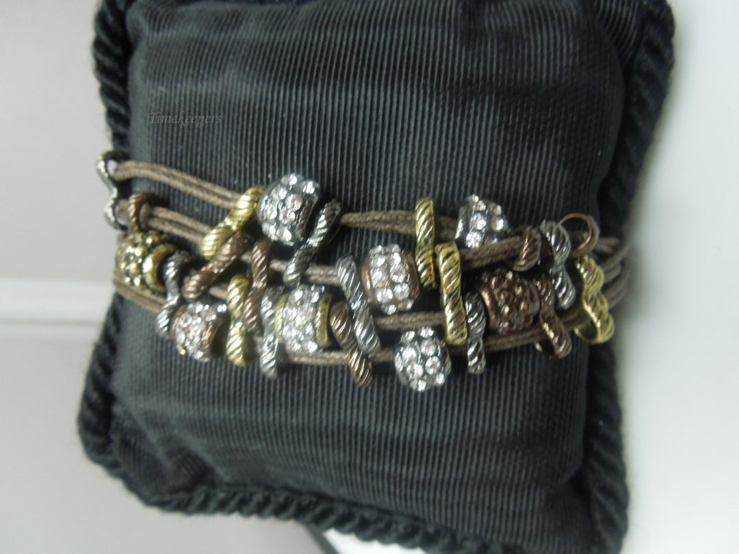 q326 Beautiful Ladies Fashion Bracelet 7.5"