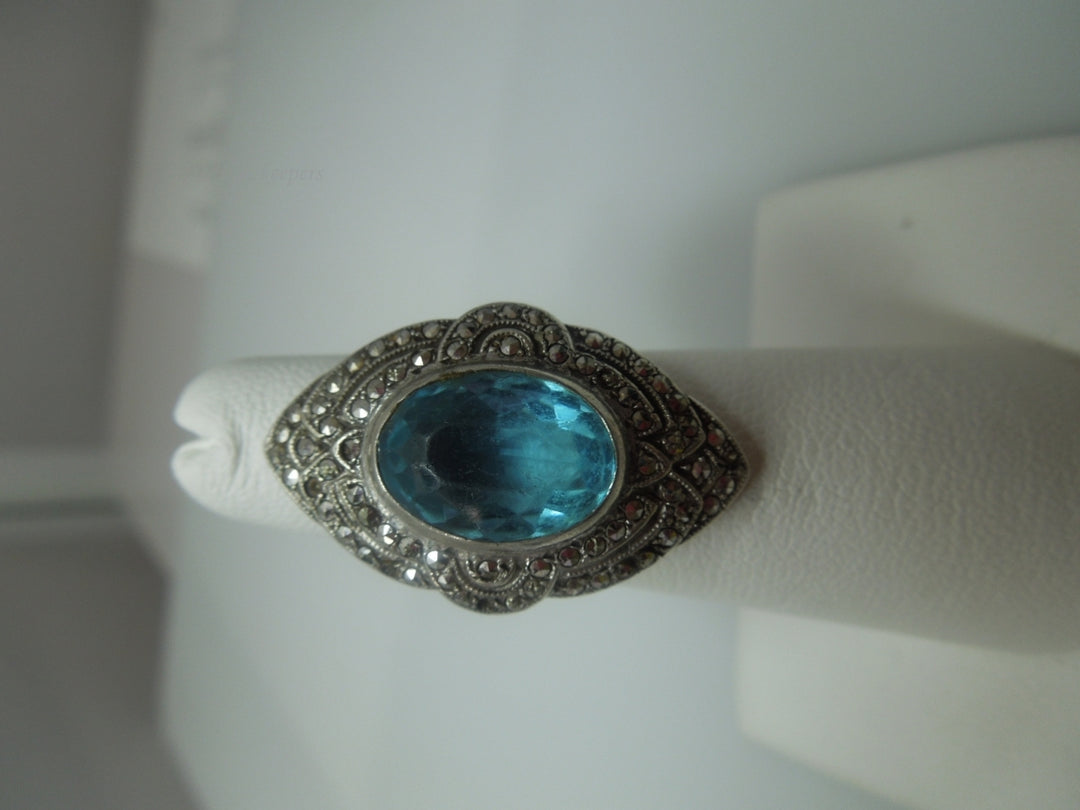 q402 Sterling Silver 925 with Blue Stone Ring Size 5.25(USA) 4.5 g