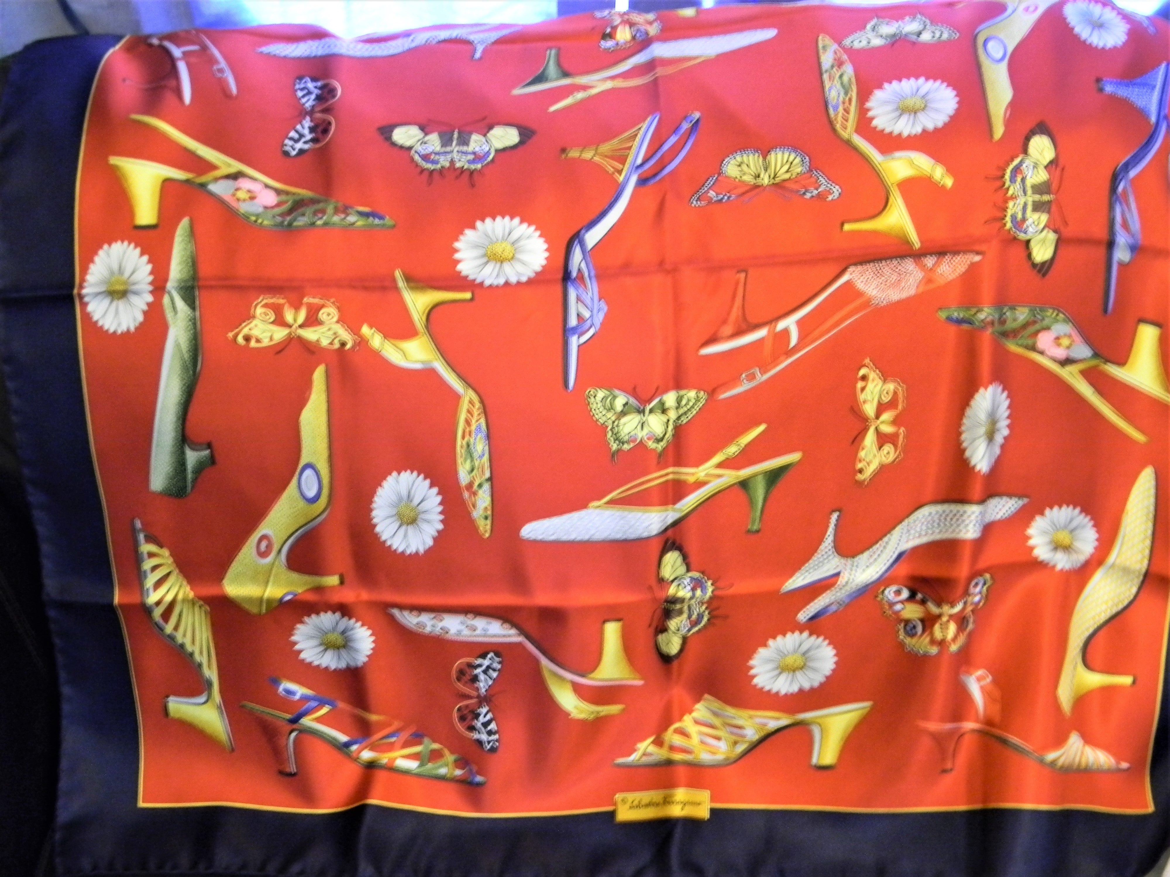 Salvatore ferragamo clearance silk scarf sale