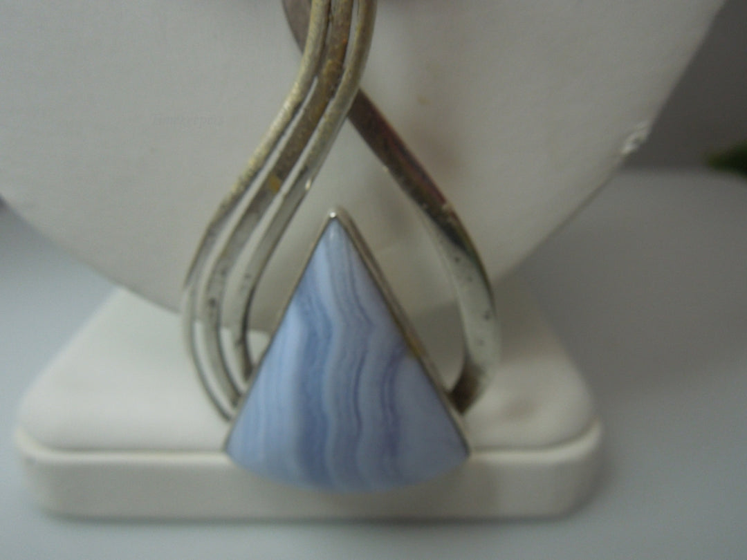 q344 Beautiful Blue Lace Agate Beads with Sterling Silver Clasp and Pendant