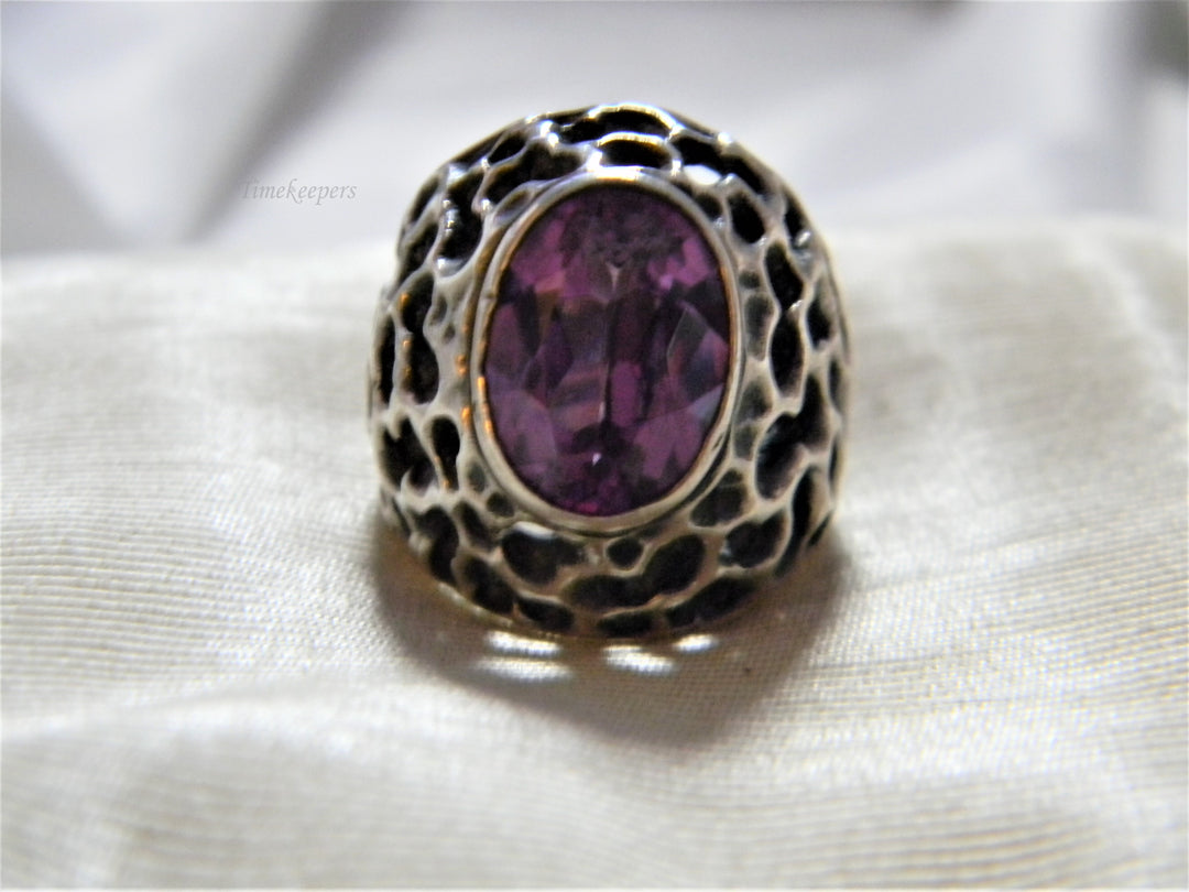 j594 Beautiful Vintage Sterling Silver Ring with Oval Purple Stone