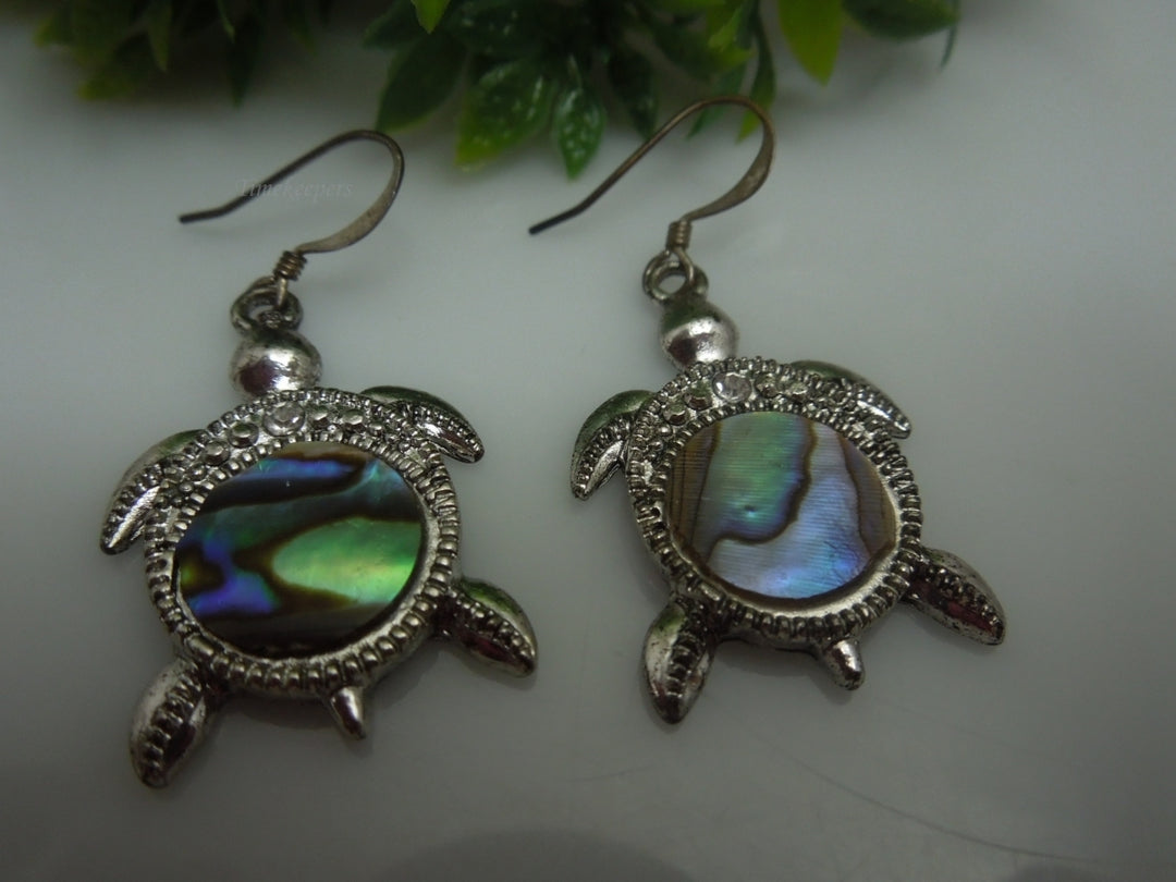 q397 Ladies Dangle and Drop Silver Color Cute Turtle Earrings