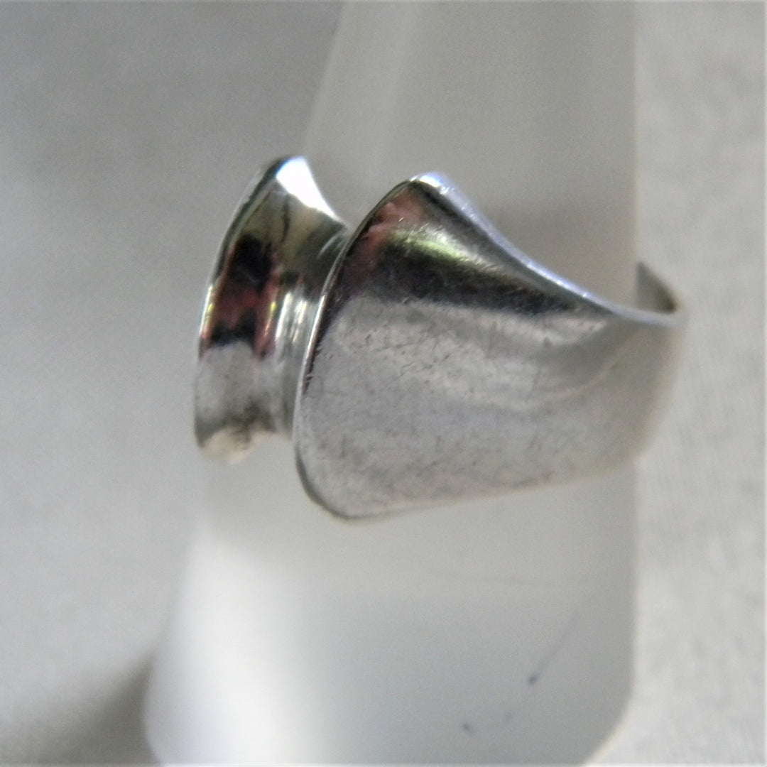 h778 Beautiful Geometric Sterling Silver Ring