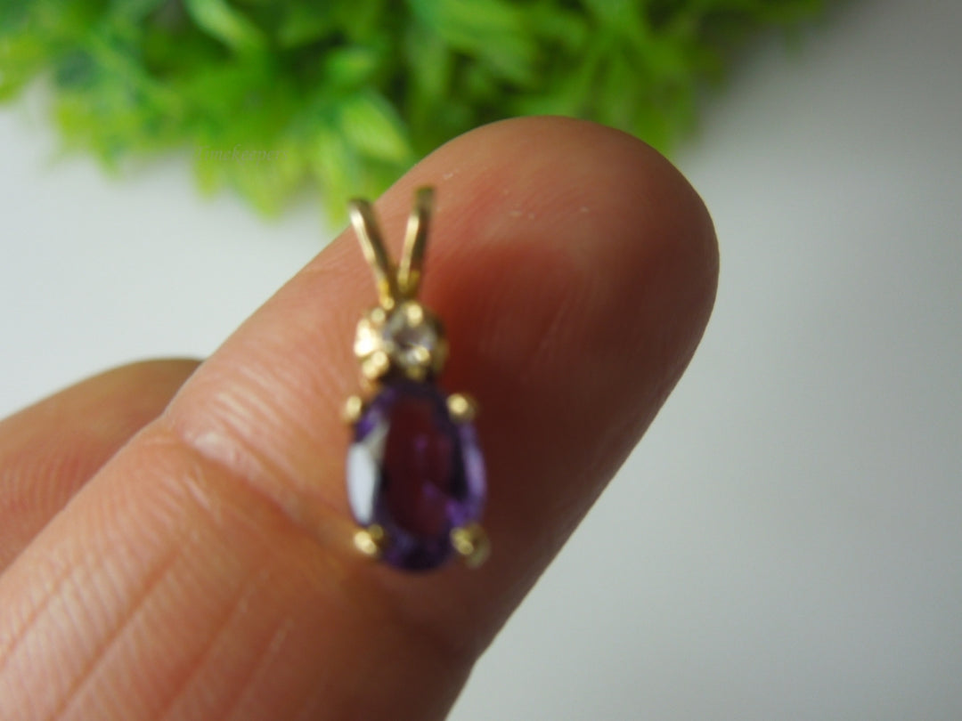 q422 Gorgeous 14kt Yellow Gold Amethyst Pendant Charm