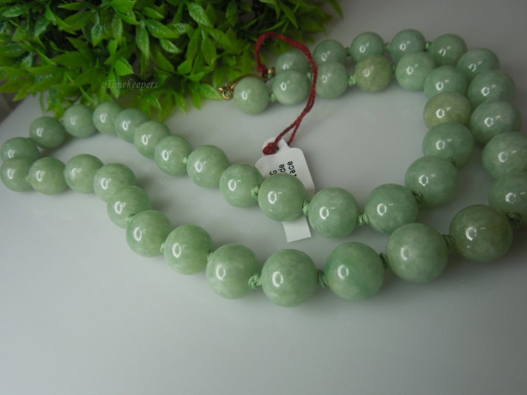 q424 Single Strand 8mm Natural Round Jade Necklace 20 inch Long with 14kt Yellow Gold Clasp