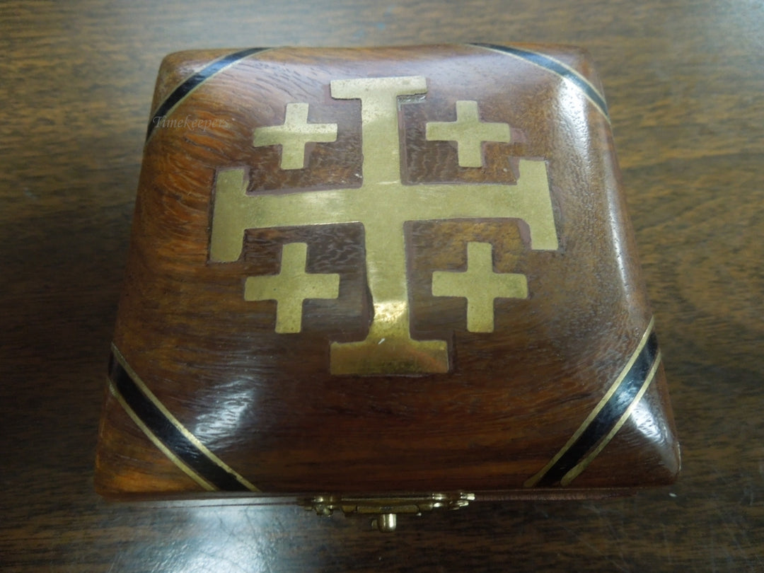 r750 Vintage Small Wooden Keepsake Box Inlay Cross Pattern