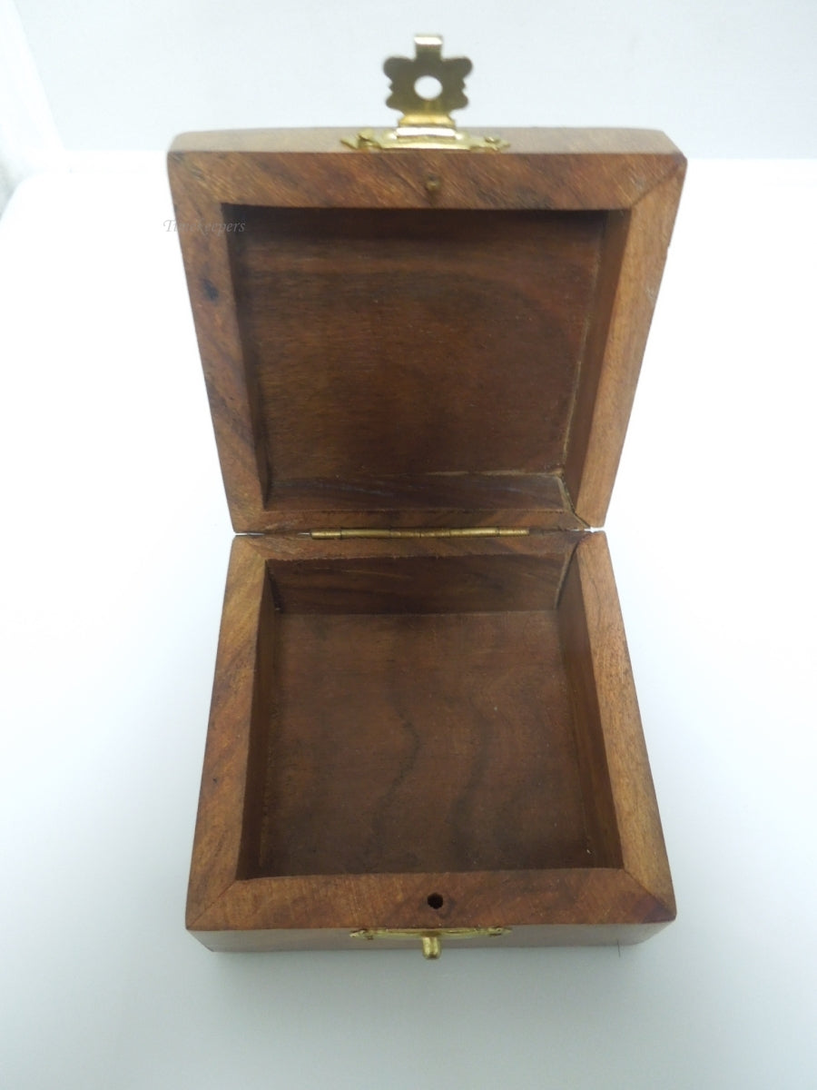 r750 Vintage Small Wooden Keepsake Box Inlay Cross Pattern