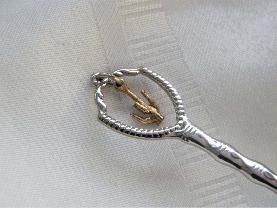 j646 Nice Preowned Souvenir Spoon from Arizona The Grand Canyon State