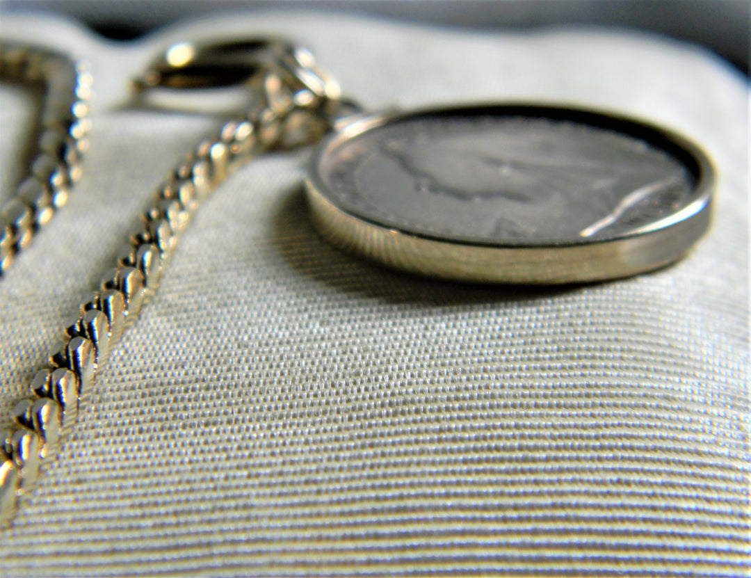 h852 Vintage Gold Tone Pocket Watch Chain with One Shilling Coin 1895