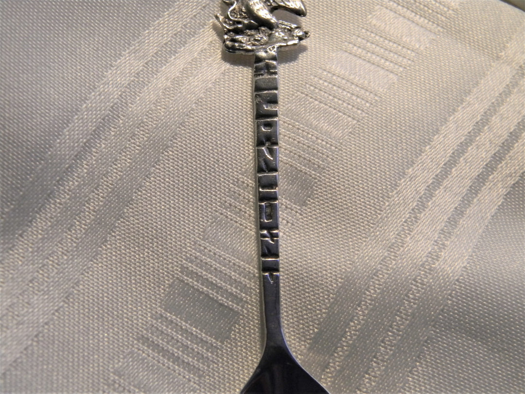 j654 Nice Vintage Preowned Sterling Silver Souvenir Spoon from Cancun