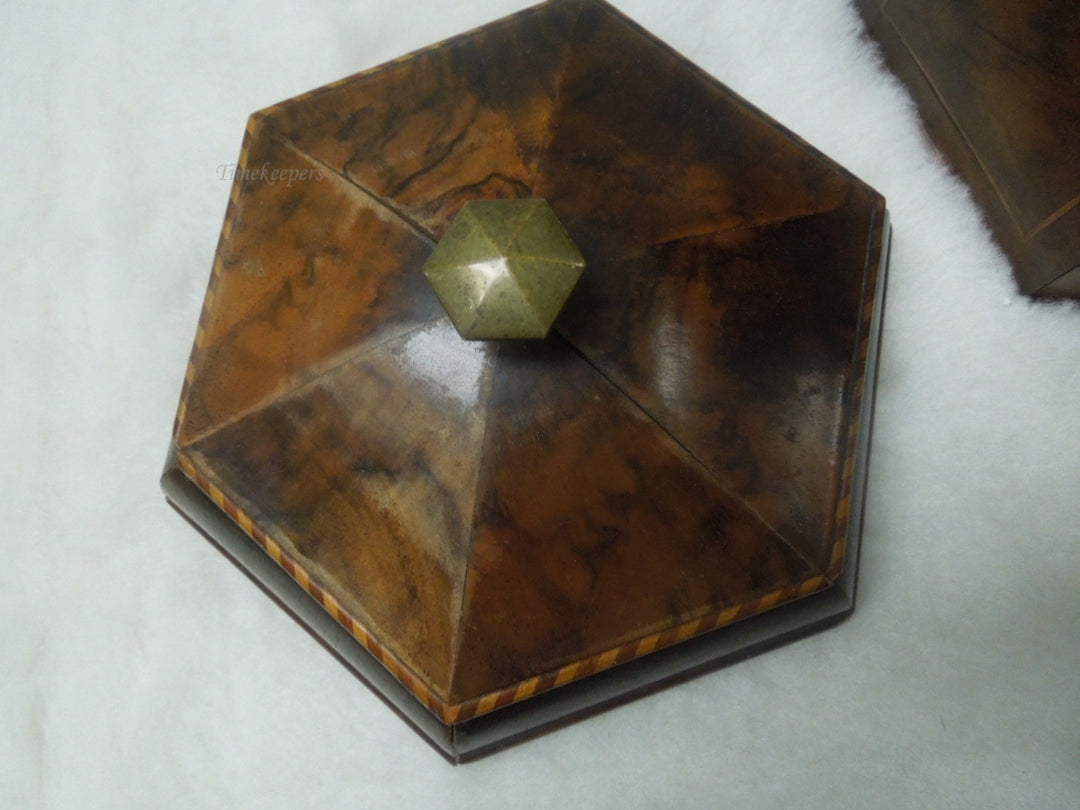 q558 Vintage Wood Trinket Box Hexagon Shape Inlay Design Removable Lid With Knob