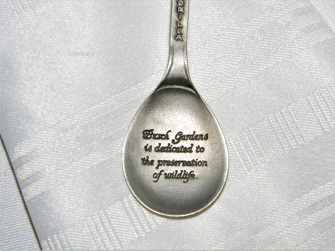 j673 Nice Preowned Pewter Collector Spoon Lowland Gorilla from Busch Gardens