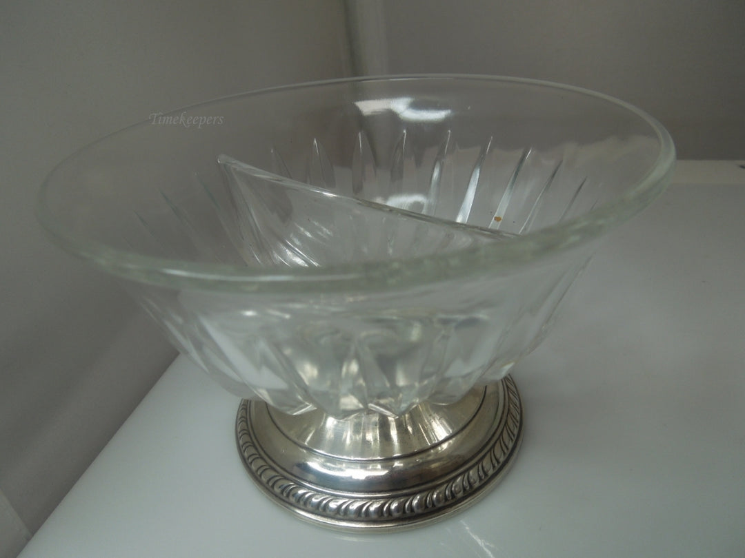 q593 Vintage Glass Pedestal Bowl with Divider and Sterling Silver Base