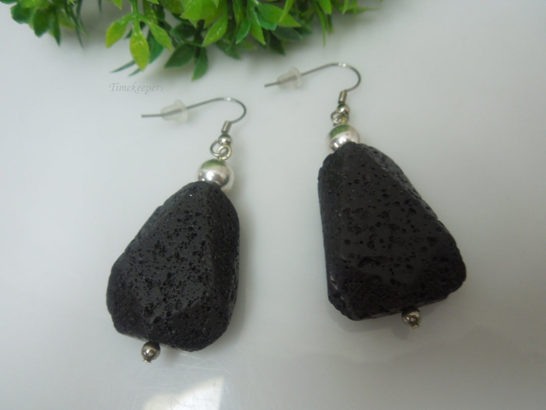 q601 Unique Real Black Lava Rock Dangle Earrings